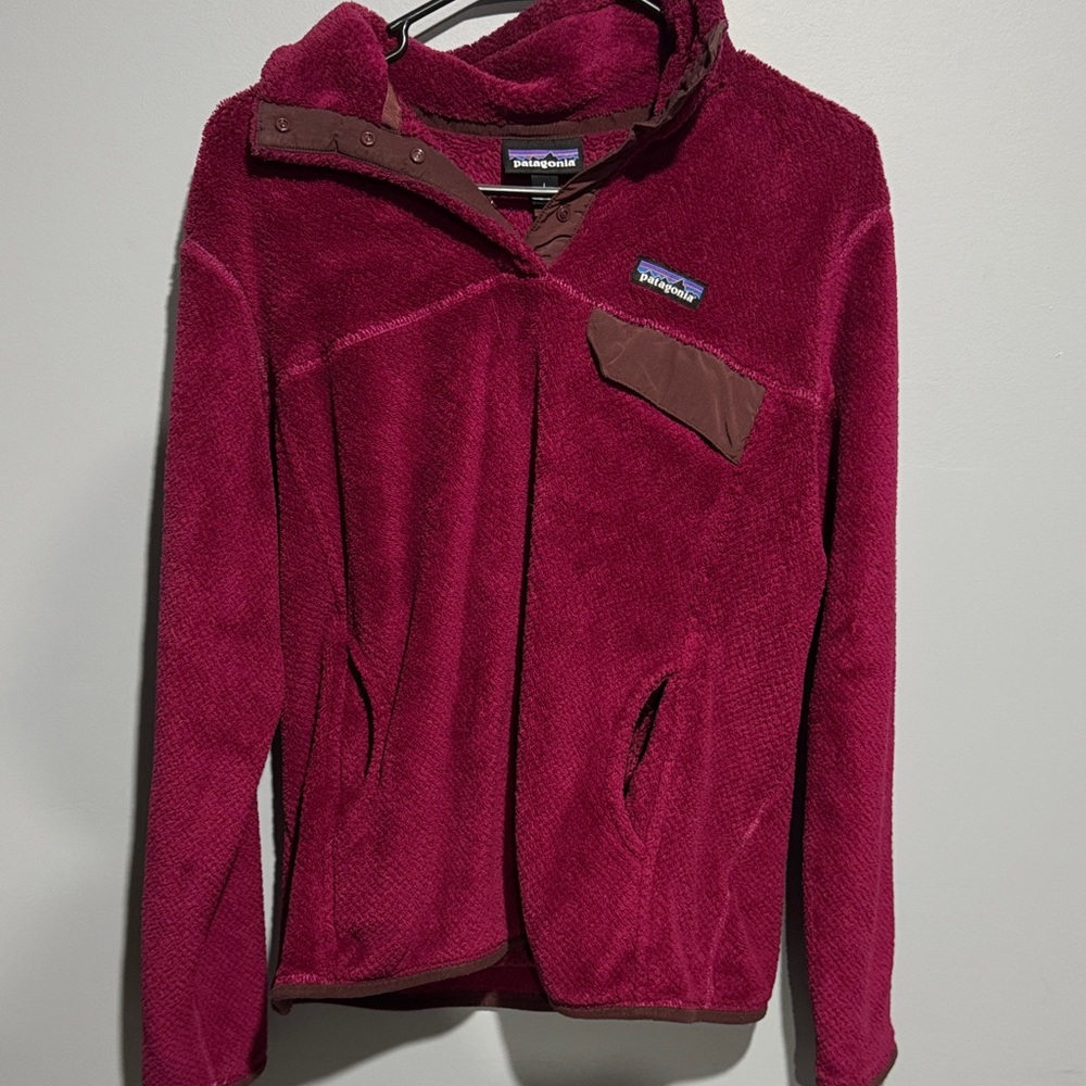 Patagonia Womens Fleece Jacket in Berry Plum